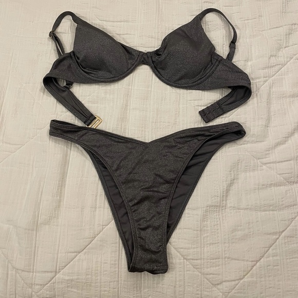 Hollister Other - Metallic Hollister High-Leg Bikini